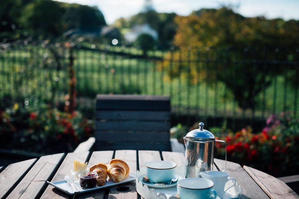 The Brown Horse Inn Winster  외부 사진